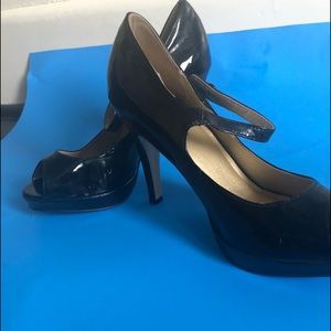 Patent leather shoes